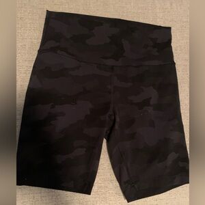 LuluLemon 6” camo bike shorts